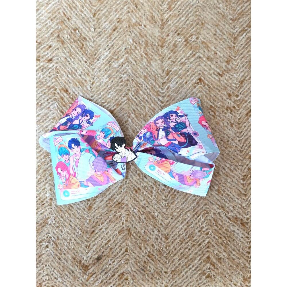 K-Pop Demon Hunters Graphic Hair Bow with Center Charm – New Without Tags